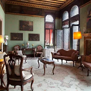 Palazzetto Pisani Grand Canal Venetië