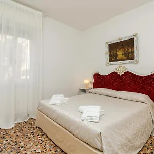 Apartment San Samuele, Venice